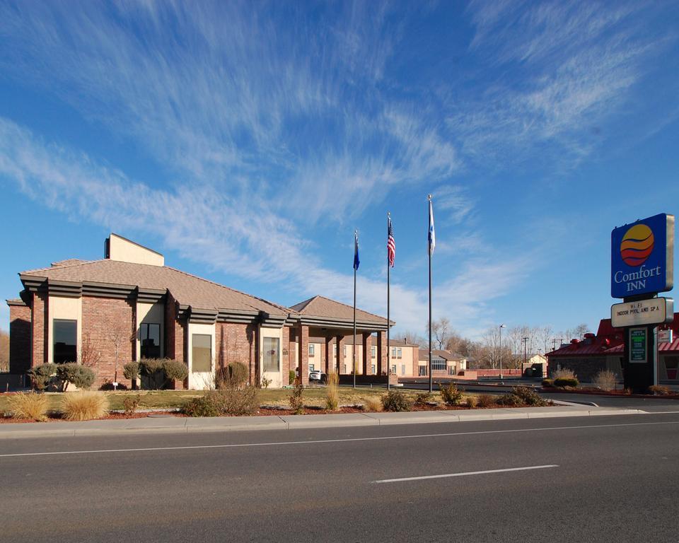Comfort Inn & Suites Near Fallon Naval Air Station Exterior foto