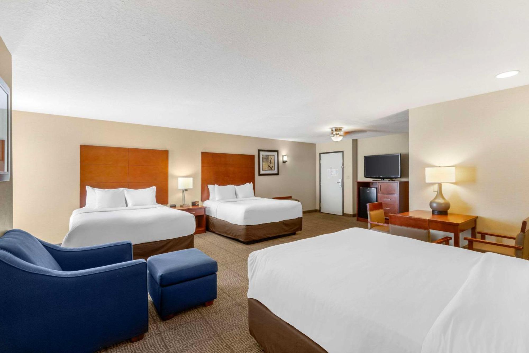 Comfort Inn & Suites Near Fallon Naval Air Station Exterior foto