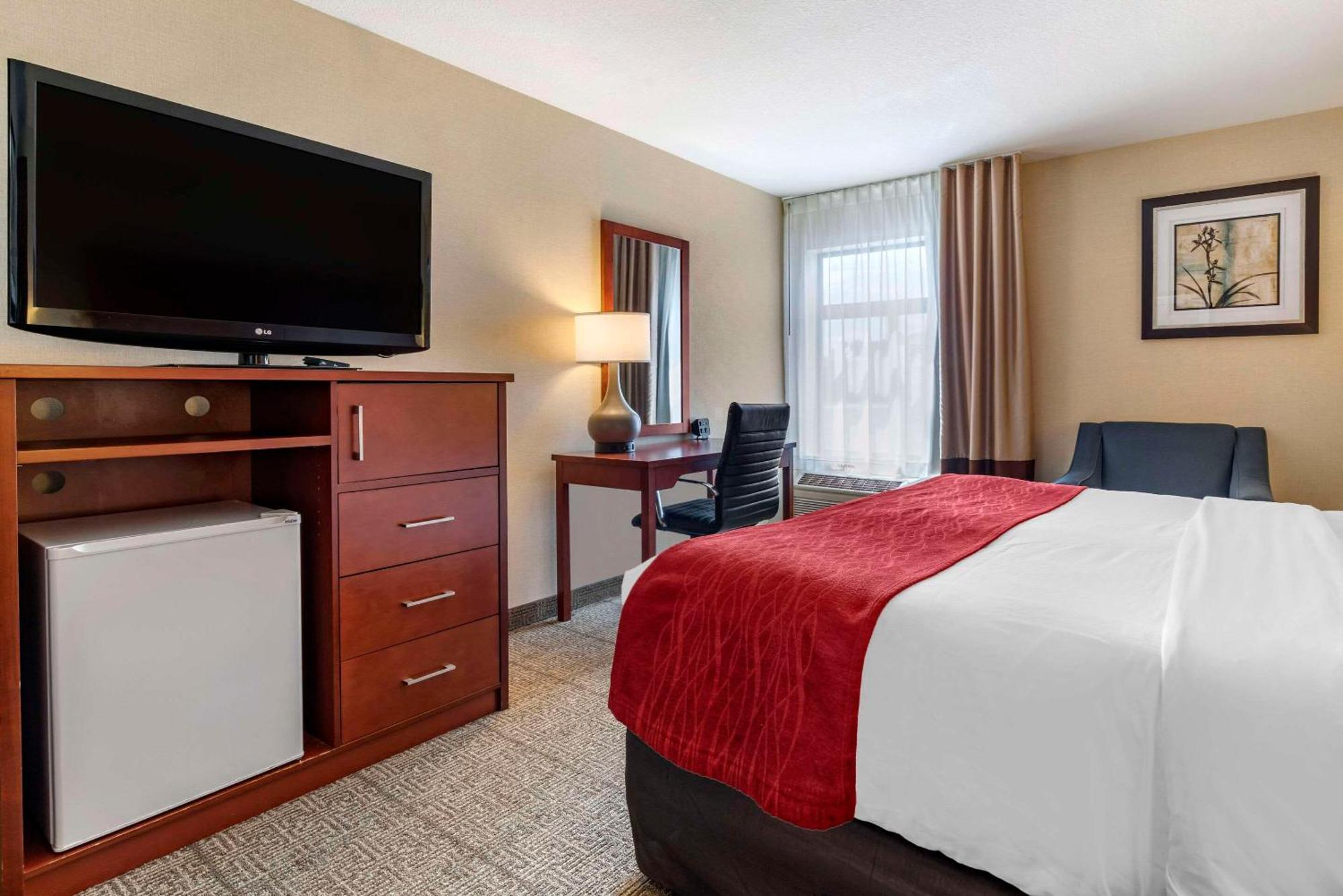 Comfort Inn & Suites Near Fallon Naval Air Station Exterior foto